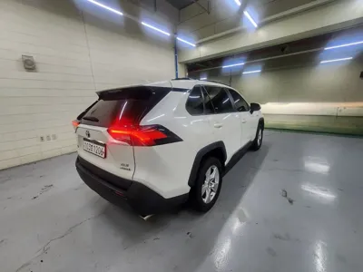 Toyota RAV4 2020, 126479 км, за 20477.14 USD - фото 4