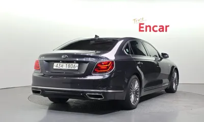 Kia K9 2019, 305365 км, за 9910.8 USD