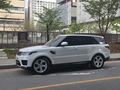 Land Rover Range Rover Sport 2019, 70000 км, за 32525.93 USD