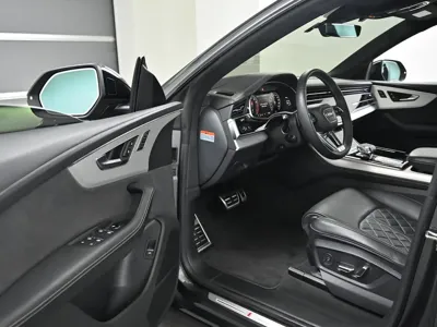 Audi Q8 2023, 13953 км, за 55374.62 USD - фото 12