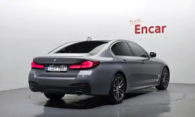 BMW 5-Series 2023, 44103 км, за 24720.29 USD