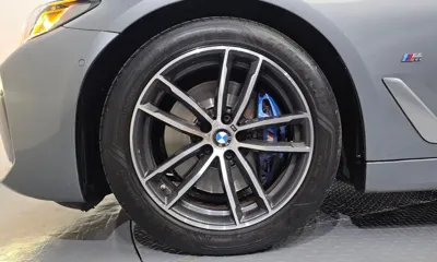 BMW 5-Series 2023, 44103 км, за 24720.29 USD