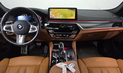 BMW 5-Series 2023, 44103 км, за 24720.29 USD - фото 27