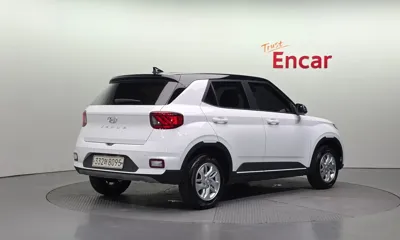 Hyundai Venue 2023, 9326 км, за 16607.59 USD