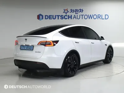Tesla Model Y 2021, 139603 км, за 23959.56 USD
