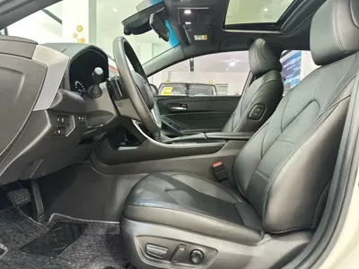 Toyota Avalon 2021, 38000 км, за 16450.53 USD