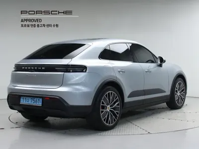 Porsche Macan 2025, 3340 км, за 71357.77 USD