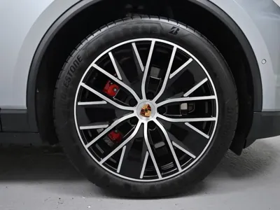 Porsche Macan 2025, 3340 км, за 71357.77 USD