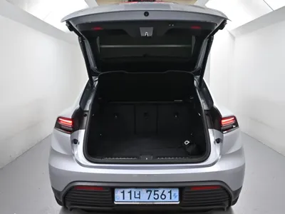 Porsche Macan 2025, 3340 км, за 71357.77 USD - фото 20