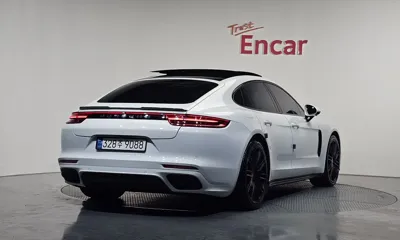Porsche Panamera 2018, 298927 км, за 30327.05 USD