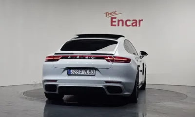 Porsche Panamera 2018, 298927 км, за 30327.05 USD