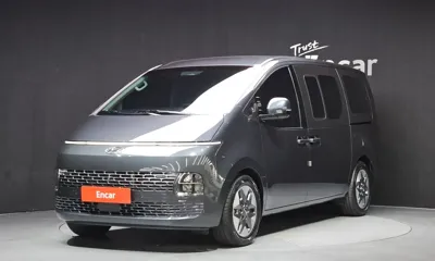 Hyundai Staria · 2022 год
