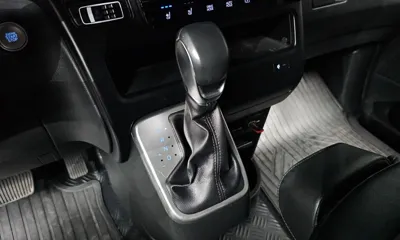 Hyundai Staria 2022, 60992 км, за 16836.76 USD - фото 9