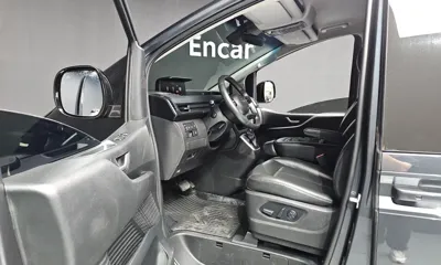 Hyundai Staria 2022, 60992 км, за 16836.76 USD - фото 10