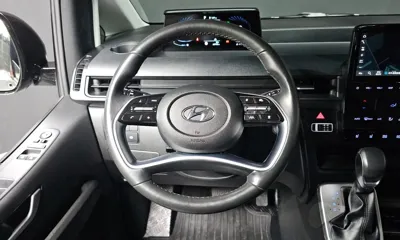 Hyundai Staria 2022, 60992 км, за 16836.76 USD - фото 11