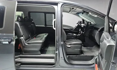 Hyundai Staria 2022, 60992 км, за 16836.76 USD - фото 19