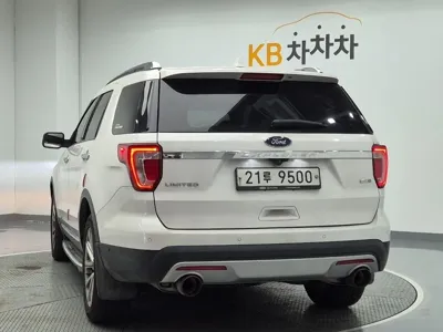 Ford Explorer 2016, 126328 км, за 6370.67 USD