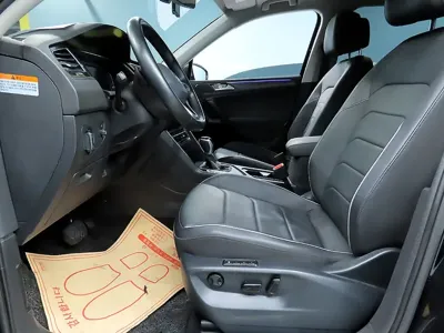Volkswagen Tiguan 2022, 47669 км, за 15562.93 USD - фото 6
