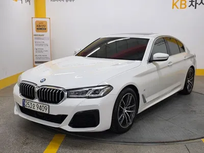 BMW 5-Series · 2021 год