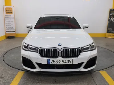 BMW 5-Series 2021, 39853 км, за 24777 USD