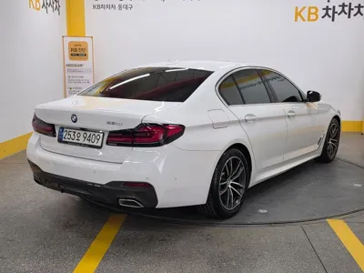 BMW 5-Series 2021, 39853 км, за 24777 USD - фото 12