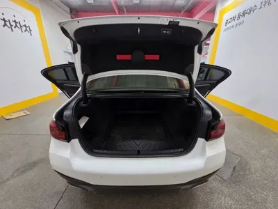 BMW 5-Series 2021, 39853 км, за 24777 USD - фото 13