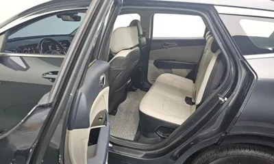 Kia Sportage 2022, 54285 км, за 18883.89 USD - фото 12