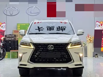 Lexus LX 2016, 140000 км, за 119442.43 USD