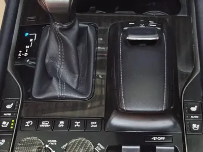 Lexus LX 2016, 140000 км, за 119442.43 USD - фото 6