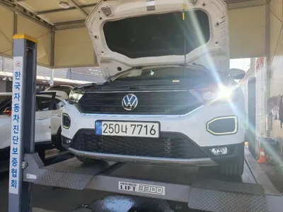 Volkswagen T-Roc · 2021 год