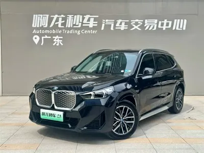 BMW iX1 · 2024 год