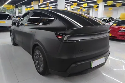 Tesla Model Y L 2025, 10300 км, за 47514 USD