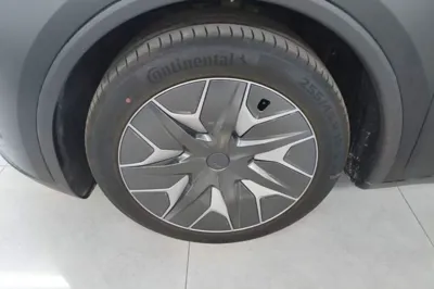 Tesla Model Y L 2025, 10300 км, за 47514 USD - фото 10
