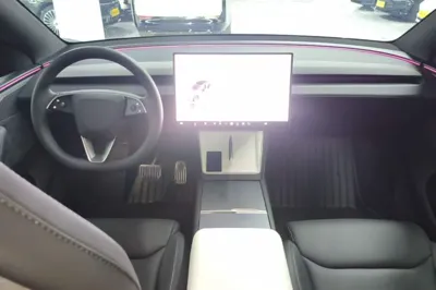 Tesla Model Y L 2025, 10300 км, за 47514 USD - фото 12