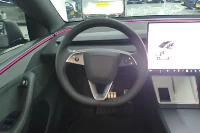 Tesla Model Y L 2025, 10300 км, за 47514 USD - фото 13
