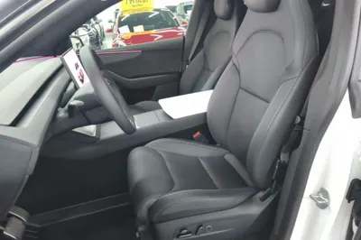 Tesla Model Y L 2025, 10300 км, за 47514 USD - фото 17