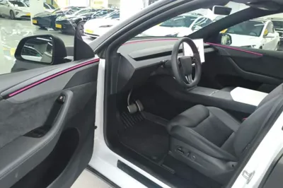 Tesla Model Y L 2025, 10300 км, за 47514 USD - фото 18