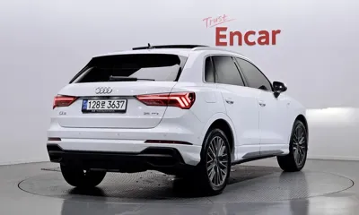 Audi Q3 2022, 35987 км, за 35775.24 USD