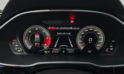 Audi Q3 2022, 35987 км, за 35775.24 USD - фото 8