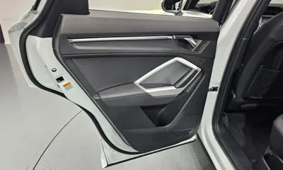Audi Q3 2022, 35987 км, за 35775.24 USD - фото 25