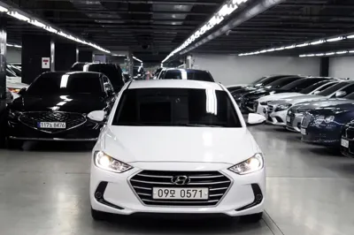 Hyundai Avante 2016, 95000 км, за 5785.61 USD