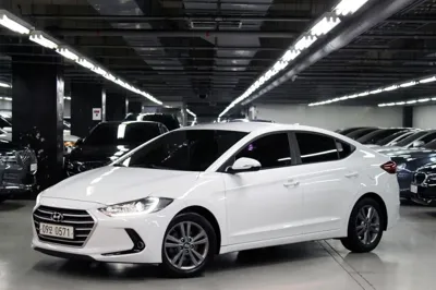 Hyundai Avante 2016, 95000 км, за 5785.61 USD