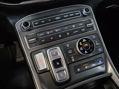 Hyundai Santafe 2023, 54754 км, за 16738.87 USD - фото 11