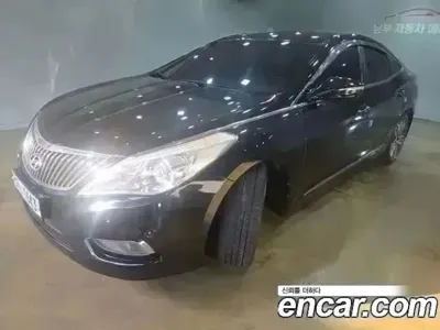 Hyundai Grandeur 2013, 96000 км, за 3708.61 USD