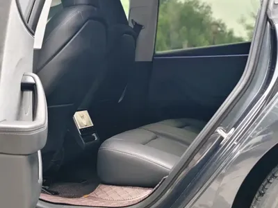 Tesla Model 3 2024, 40000 км, за 24022.63 USD - фото 6