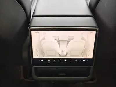 Tesla Model 3 2024, 40000 км, за 24022.63 USD - фото 9