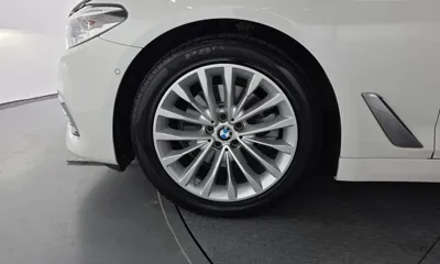 BMW 5-Series 2019, 295311 км, за 10076.05 USD