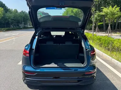Audi Q5 e-tron 2023, 30000 км, за 21777.09 USD - фото 7