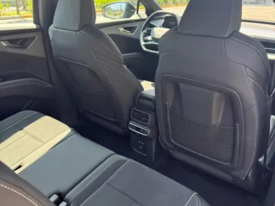 Audi Q5 e-tron 2023, 30000 км, за 21777.09 USD - фото 13