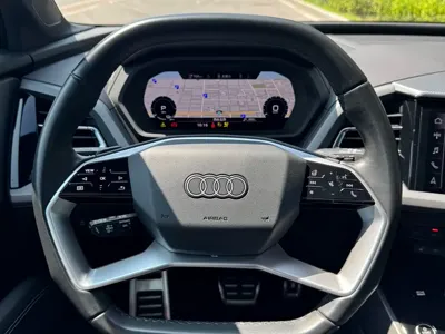 Audi Q5 e-tron 2023, 30000 км, за 21777.09 USD - фото 26